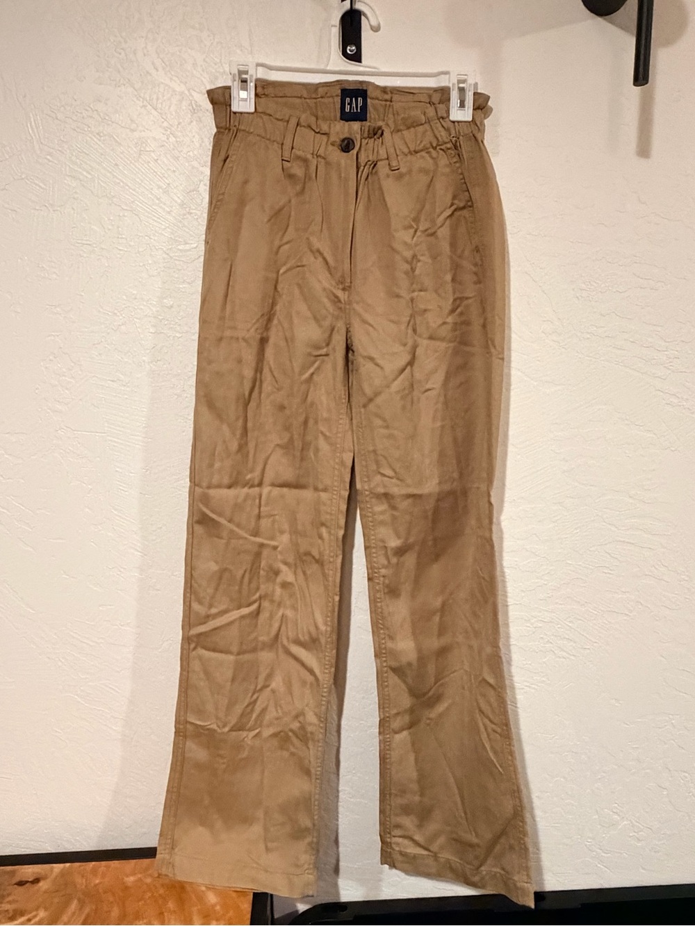 GAP Men’s Khaki Straight-Leg Chinos